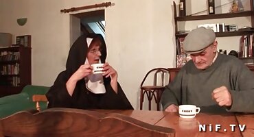 sex tới tháng Penn Barb Barber lấy Tiktok của cô ấy và phim sexnhat bị con trai riêng của cô ấy đụ.